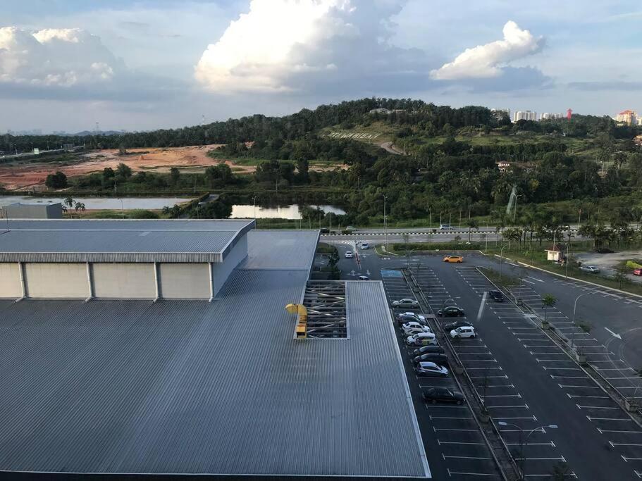 Mufa Studio Suites Klia Sepang Luaran gambar